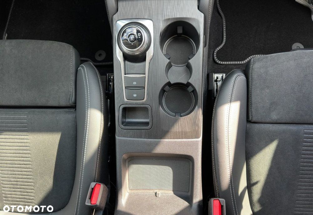 Ford Kuga - 22
