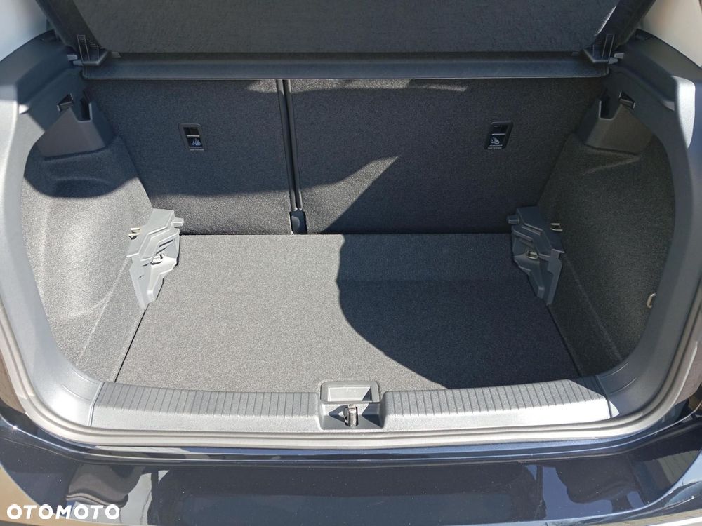 Volkswagen T-Cross - 19