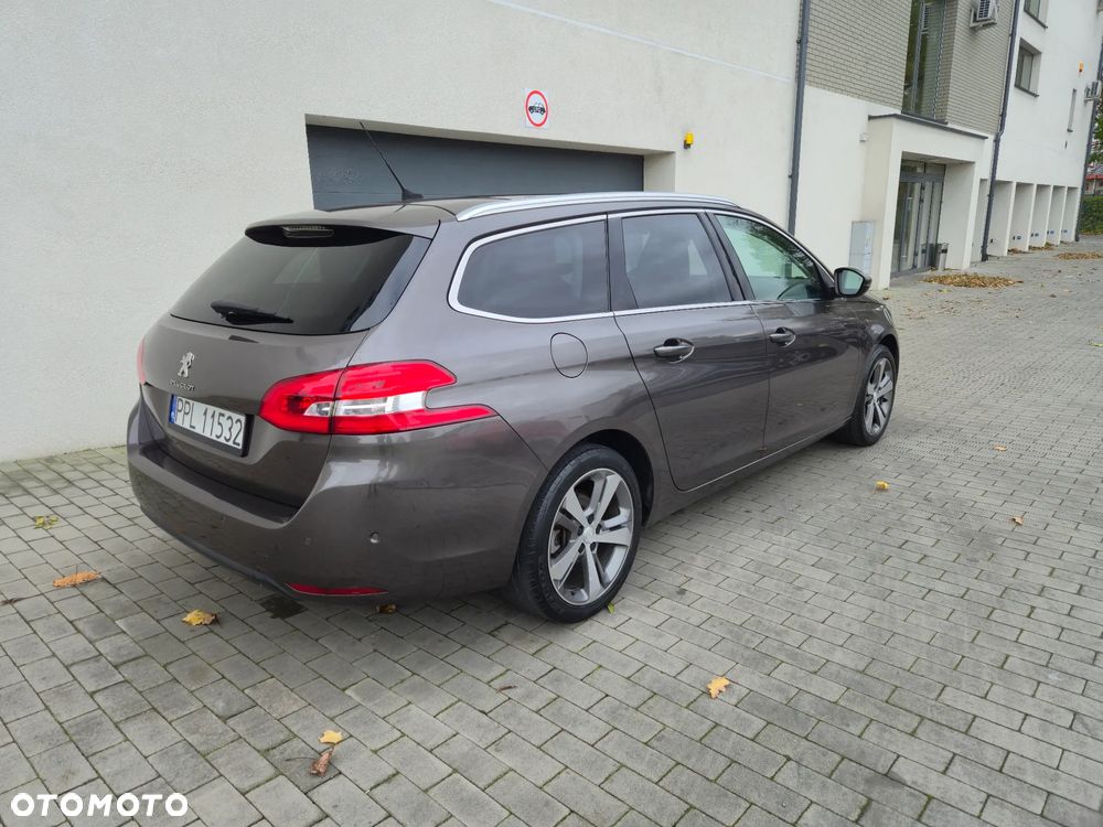 Peugeot 308 1.2 PureTech Allure S&S - 5