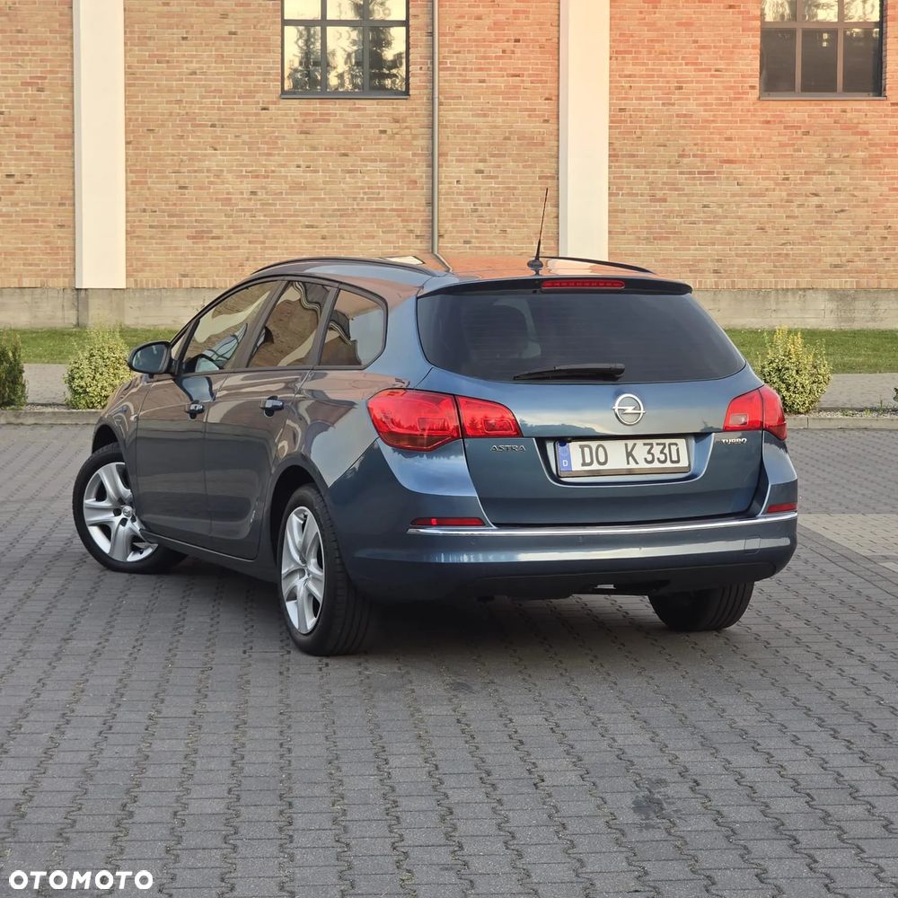 Opel Astra 1.4 Turbo Innovation - 11