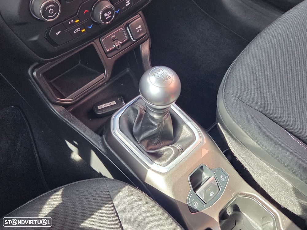 Jeep Renegade 1.0 T Limited - 20