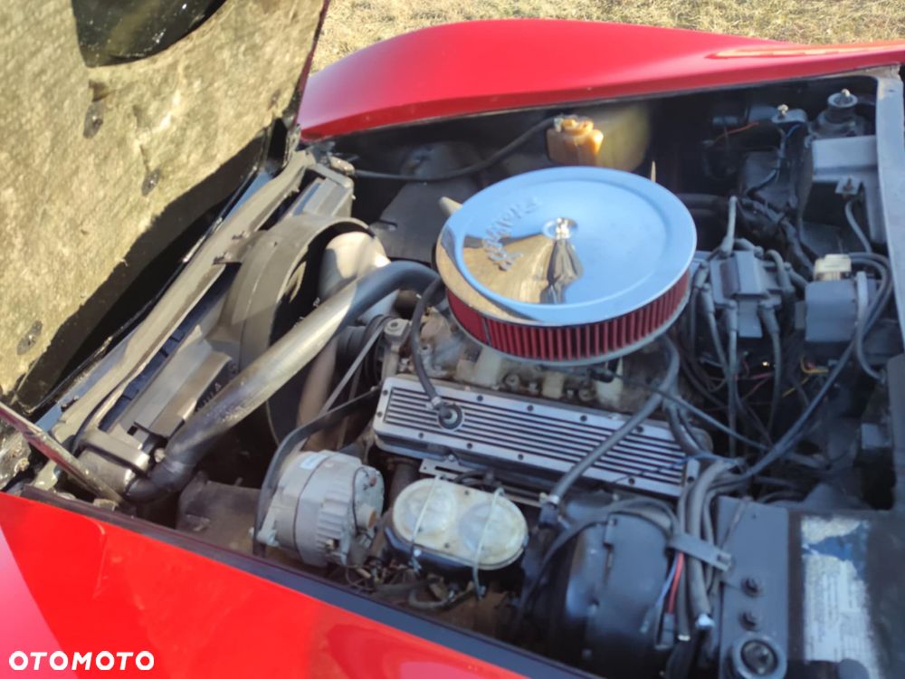 Chevrolet Corvette - 13