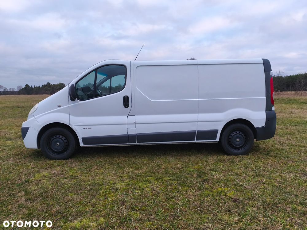 Renault TRAFIC - 2