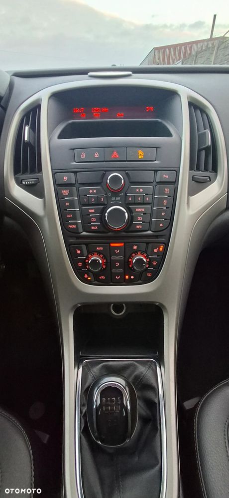 Opel Astra 1.4 EcoFLEX 150 Jahre - 18