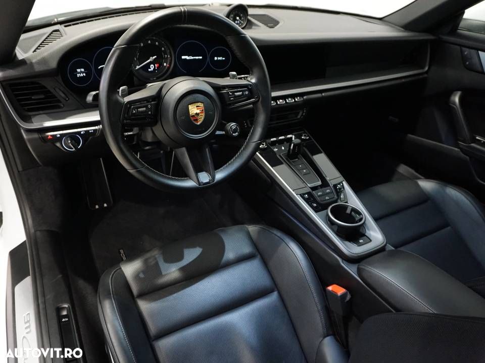 Porsche 911 Carrera Cabriolet PDK - 13