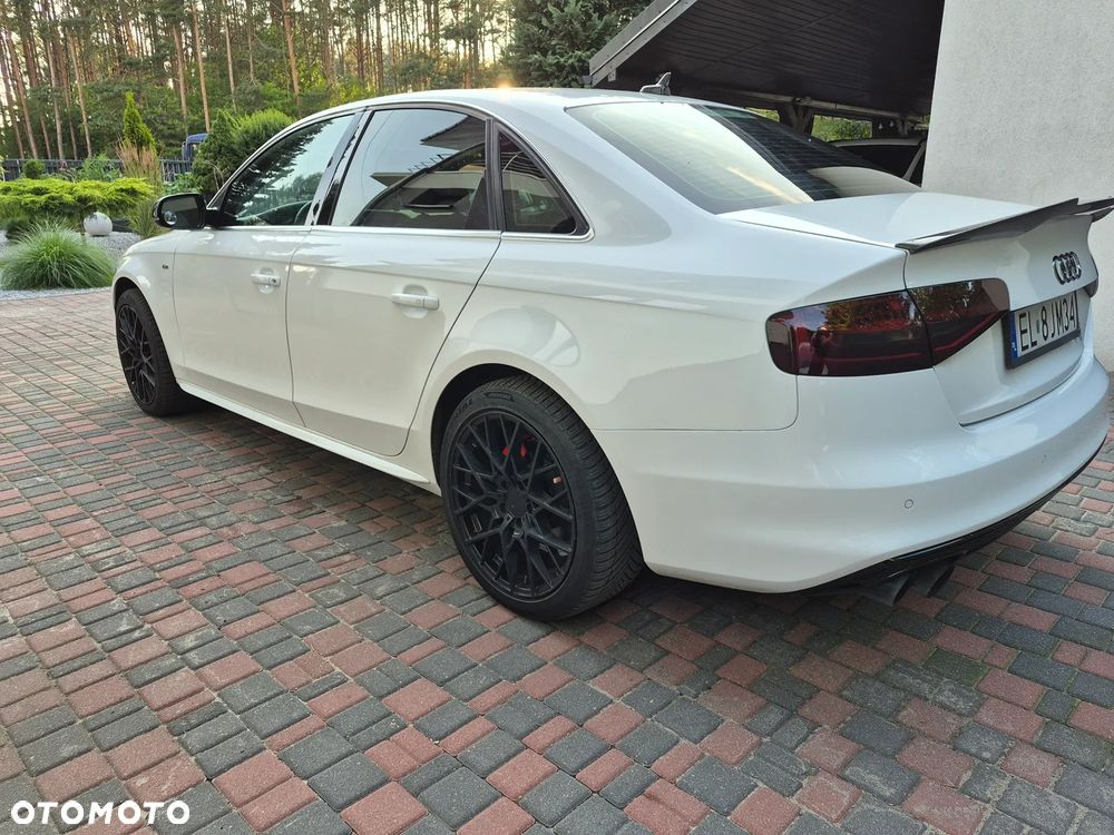 Audi A4 Limousine - 5