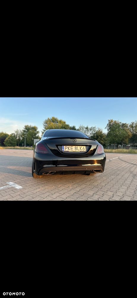 Mercedes-Benz Klasa C 300 7G-TRONIC - 9