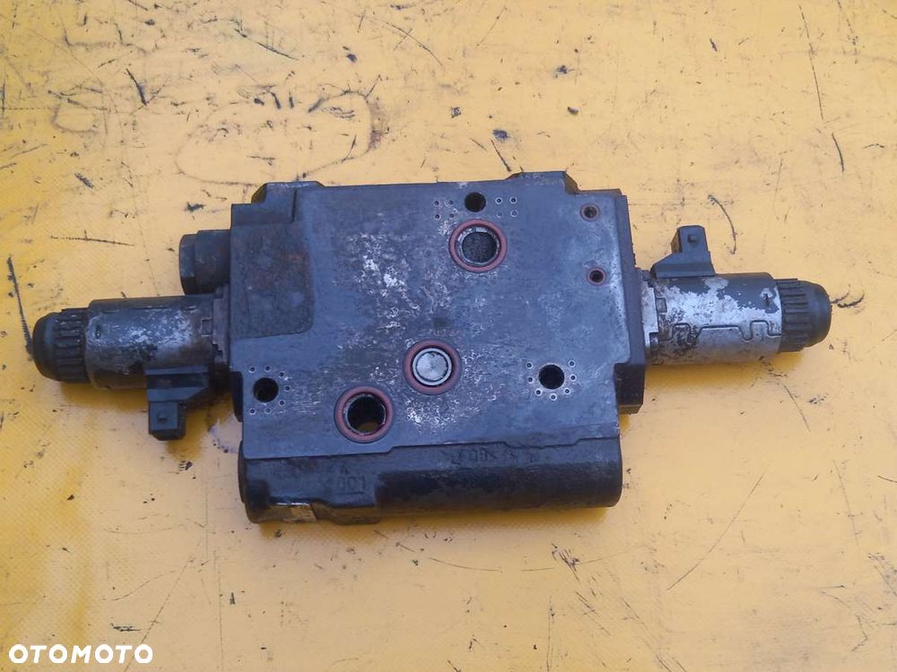 Sekcja EHR 0521610815 Deutz Fahr Agrotron 180.7 - 1