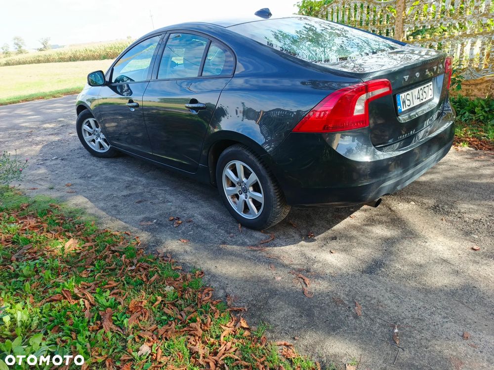 Volvo S60 D2 Momentum - 6
