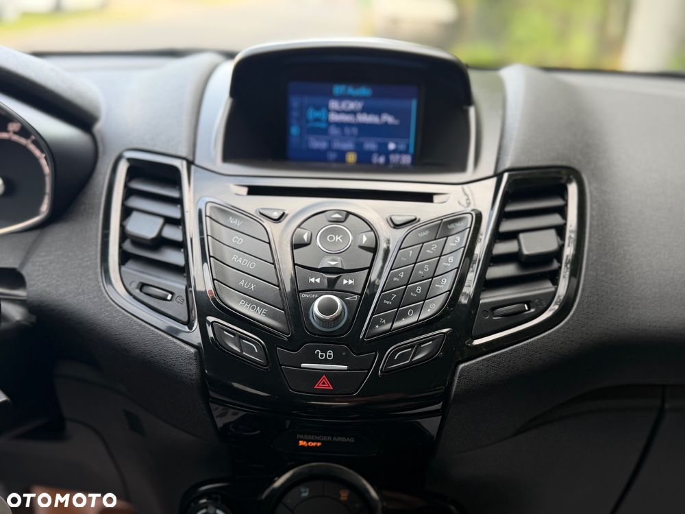 Ford Fiesta 1.0 EcoBoost S&S TREND - 27