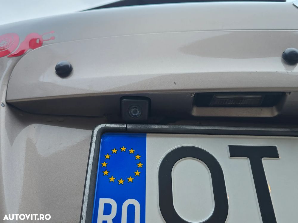 Nissan Qashqai 1.6 dCi DPF tekna - 23