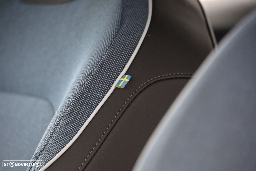 Volvo EX30 69 kWh Single Motor Extended Range Core - 9