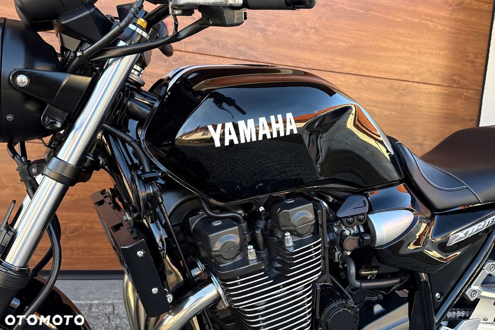 Yamaha XJR - 23