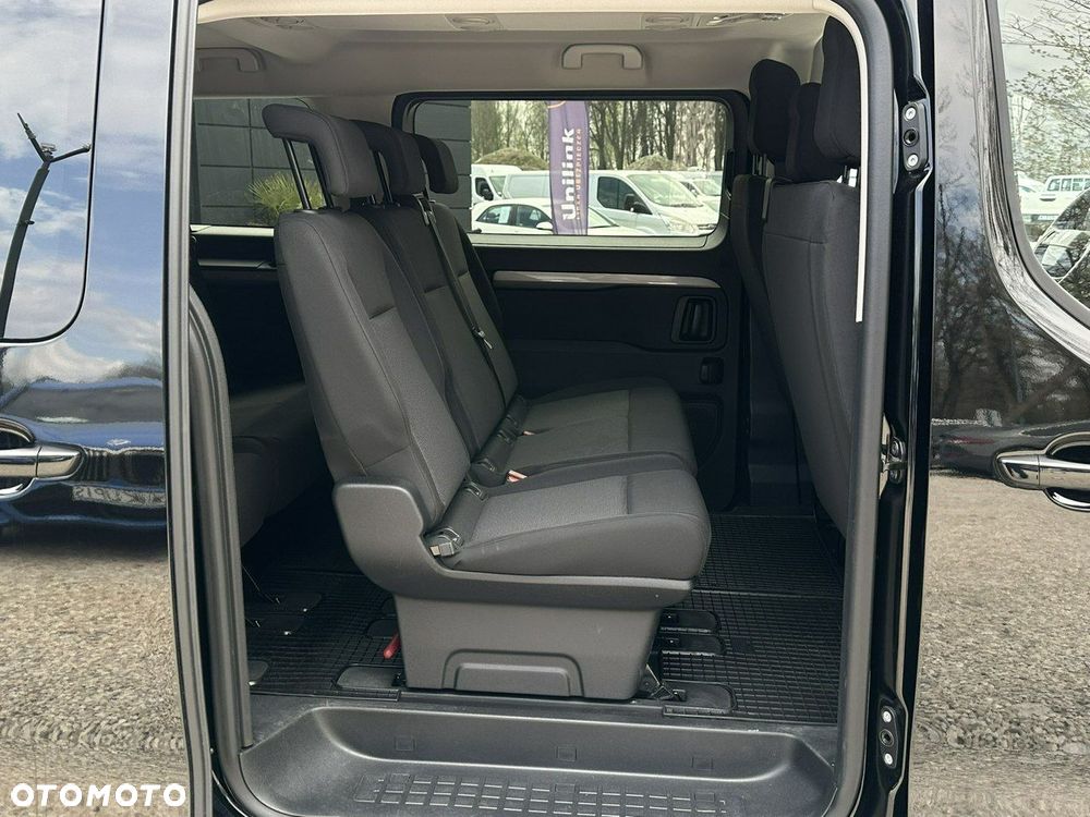 Peugeot Traveller - 19