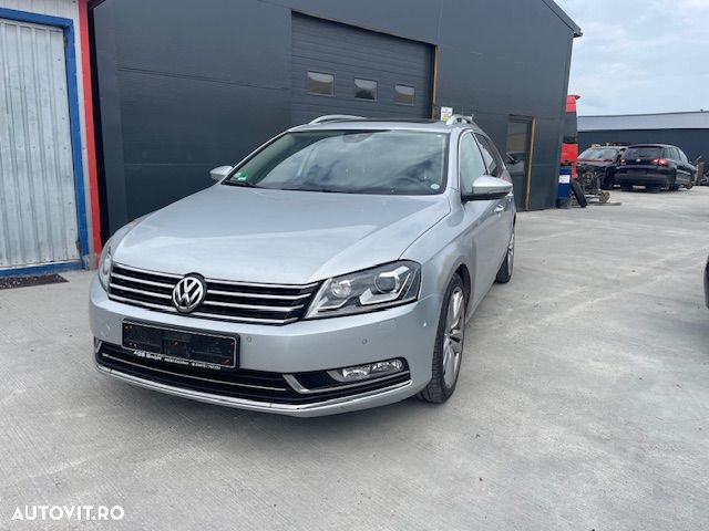 Dezmembrez Volkswagen Passat B7 2.0 tdi Xenon led  4x4 DSG Echipat Full - 2