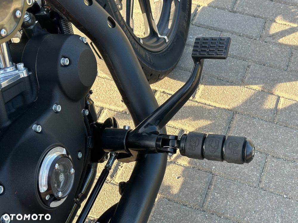 Harley-Davidson Sportster Iron 883 - 16