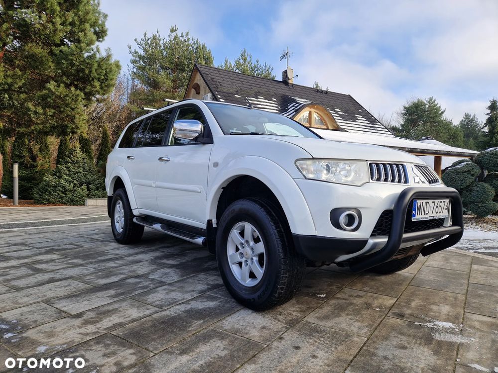 Mitsubishi Pajero Sport - 33