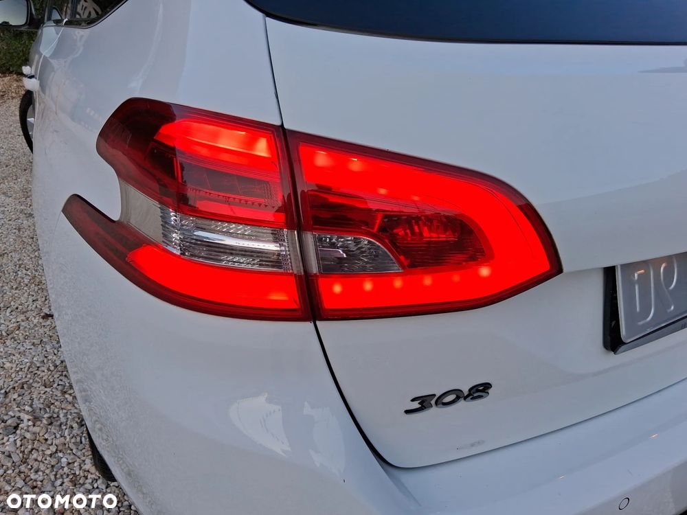 Peugeot 308 SW 1.6 BlueHDi Allure S&S - 15