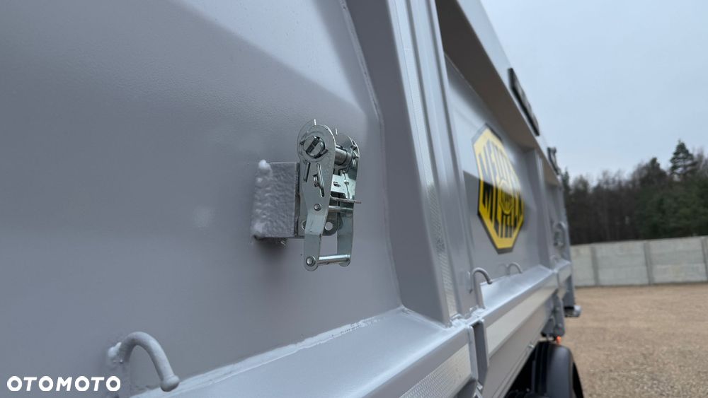 Volvo FMX 410  8X4 - 33