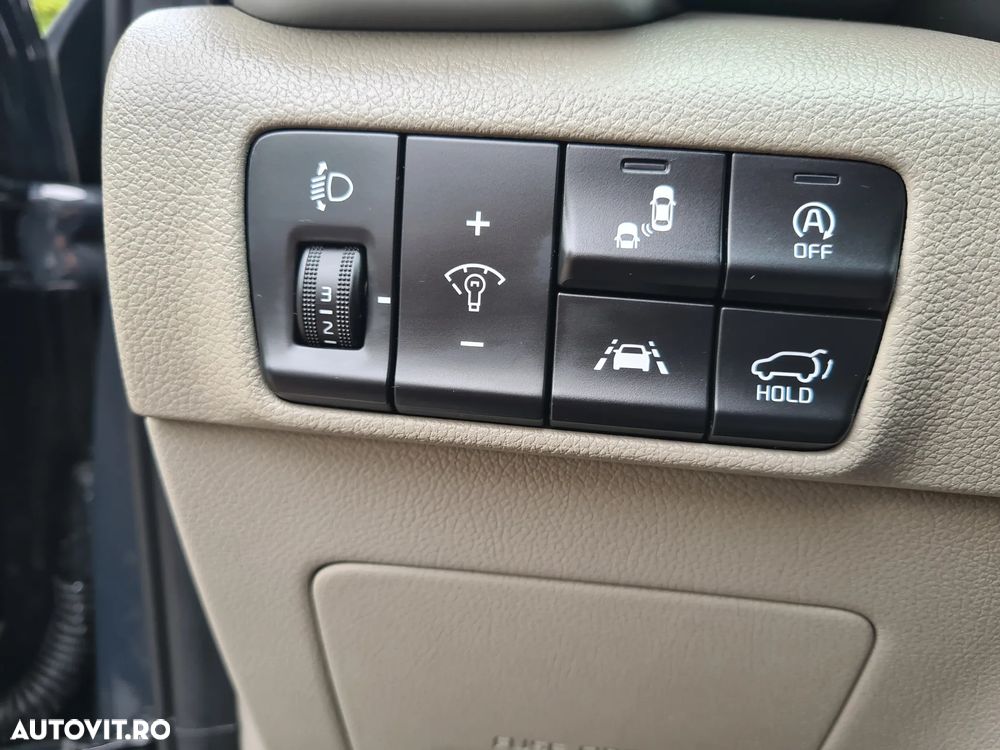 Kia Sportage 1.6 CRDI AWD Eco-Dynamics+ (48V M-H) DCT PLATINUM - 19