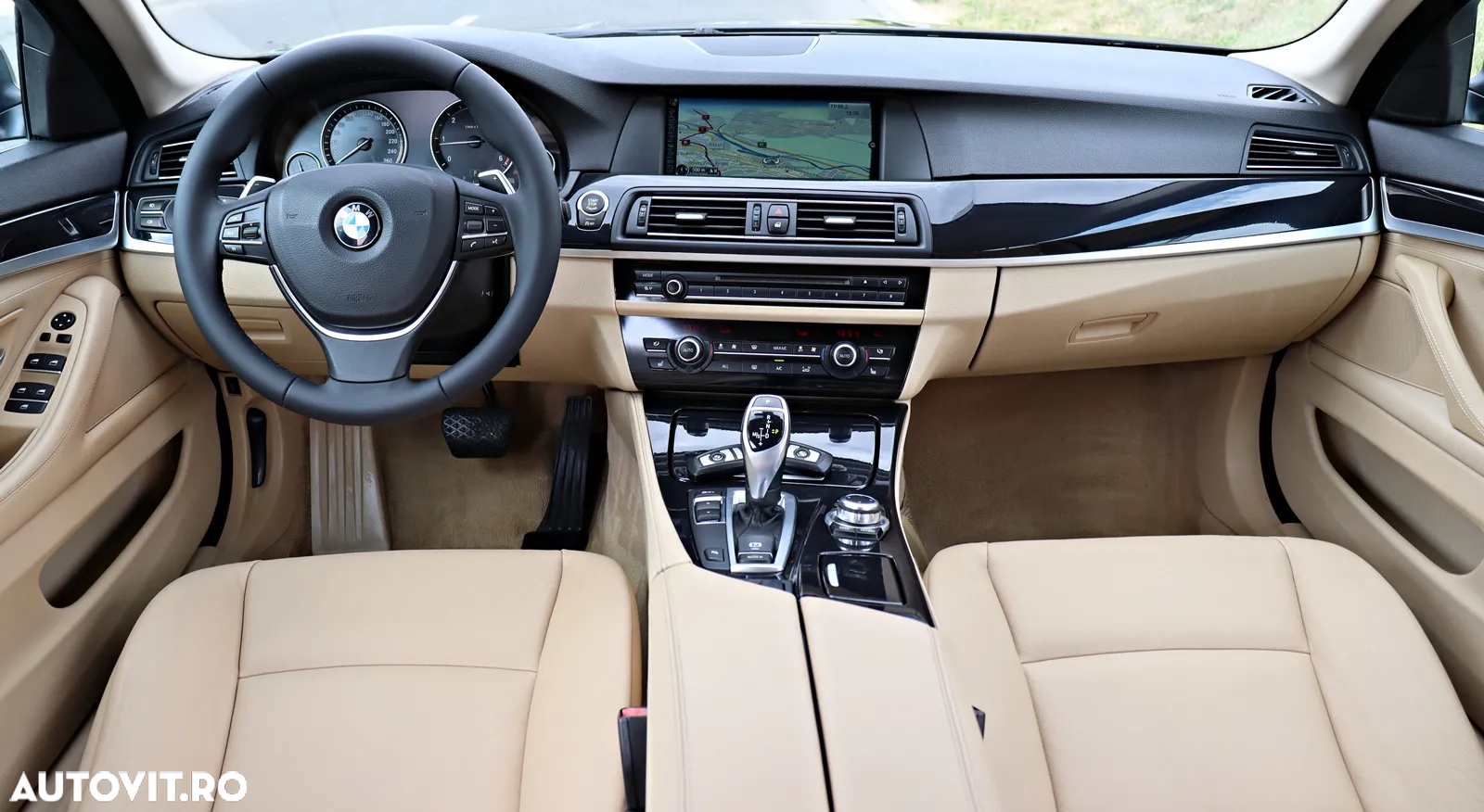 BMW Seria 5 525d Touring Sport-Aut. - 19