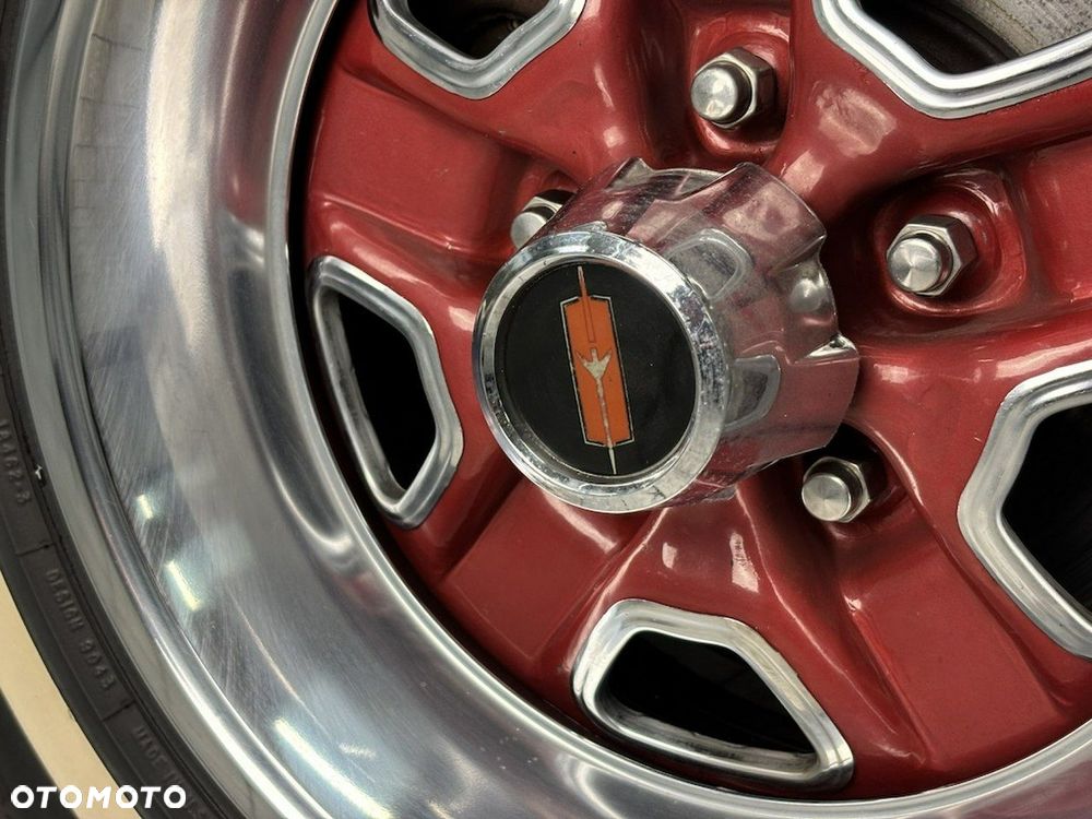 Oldsmobile Cutlass - 35