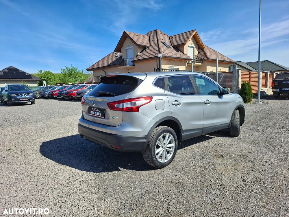 Nissan Qashqai 1.5 DCI N-Connecta - 12