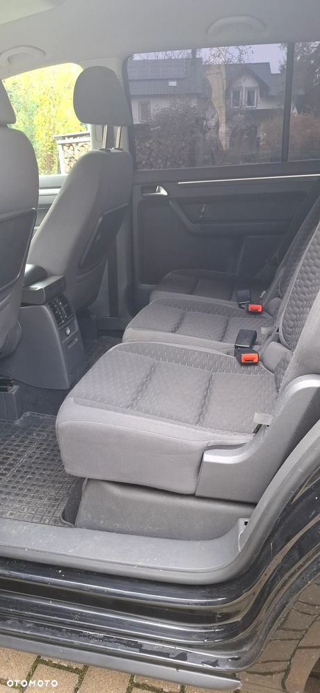 Volkswagen Touran 2.0 TDI DPF Highline DSG - 10