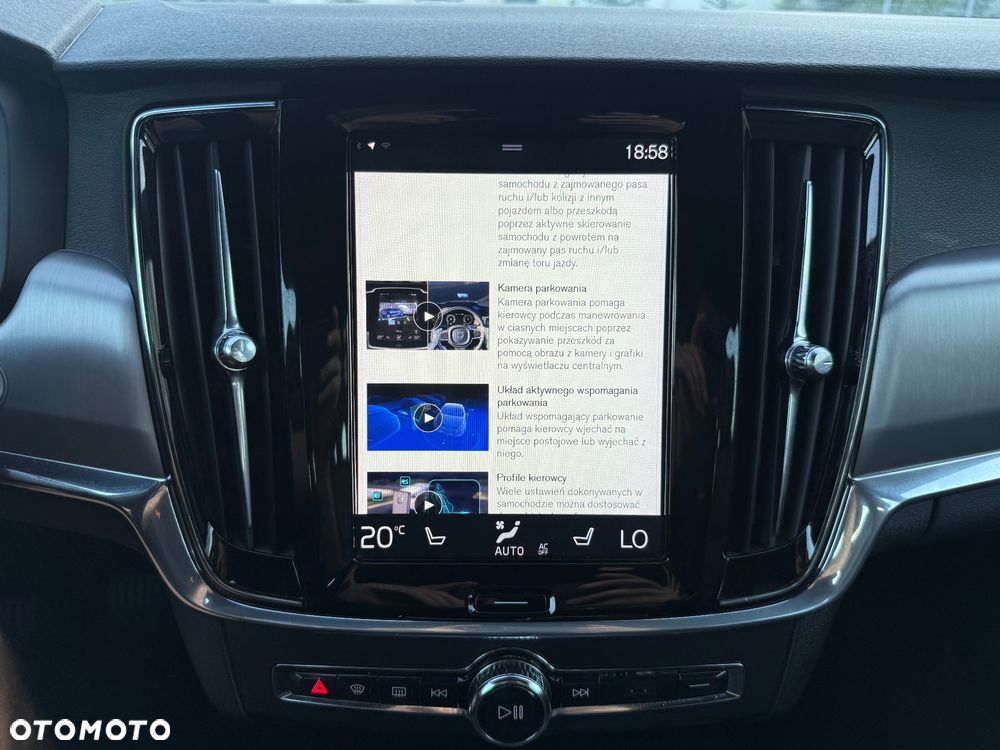 Volvo V90 D3 Momentum Pro - 31