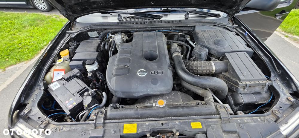 Nissan Pathfinder 2.5 dCi Premium - 32