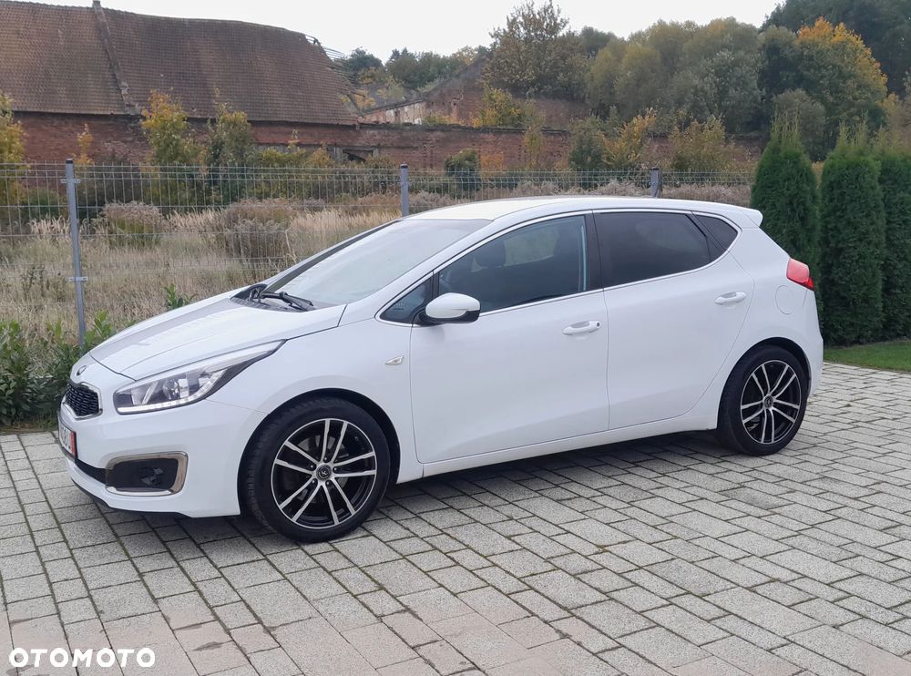 Kia Ceed 1.6 CRDi Spirit - 19