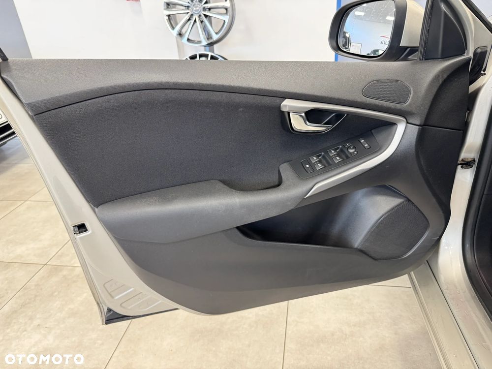 Volvo V40 T3 Drive-E Kinetic - 19