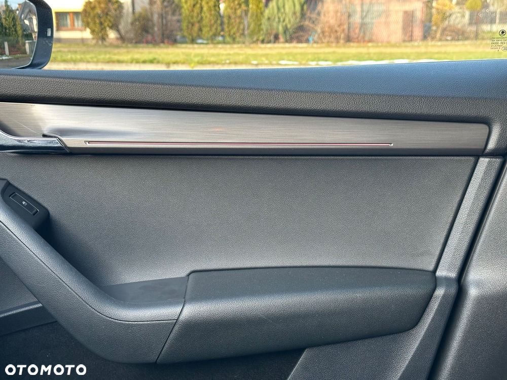 Skoda Octavia 2.0 TSI DSG Style - 14