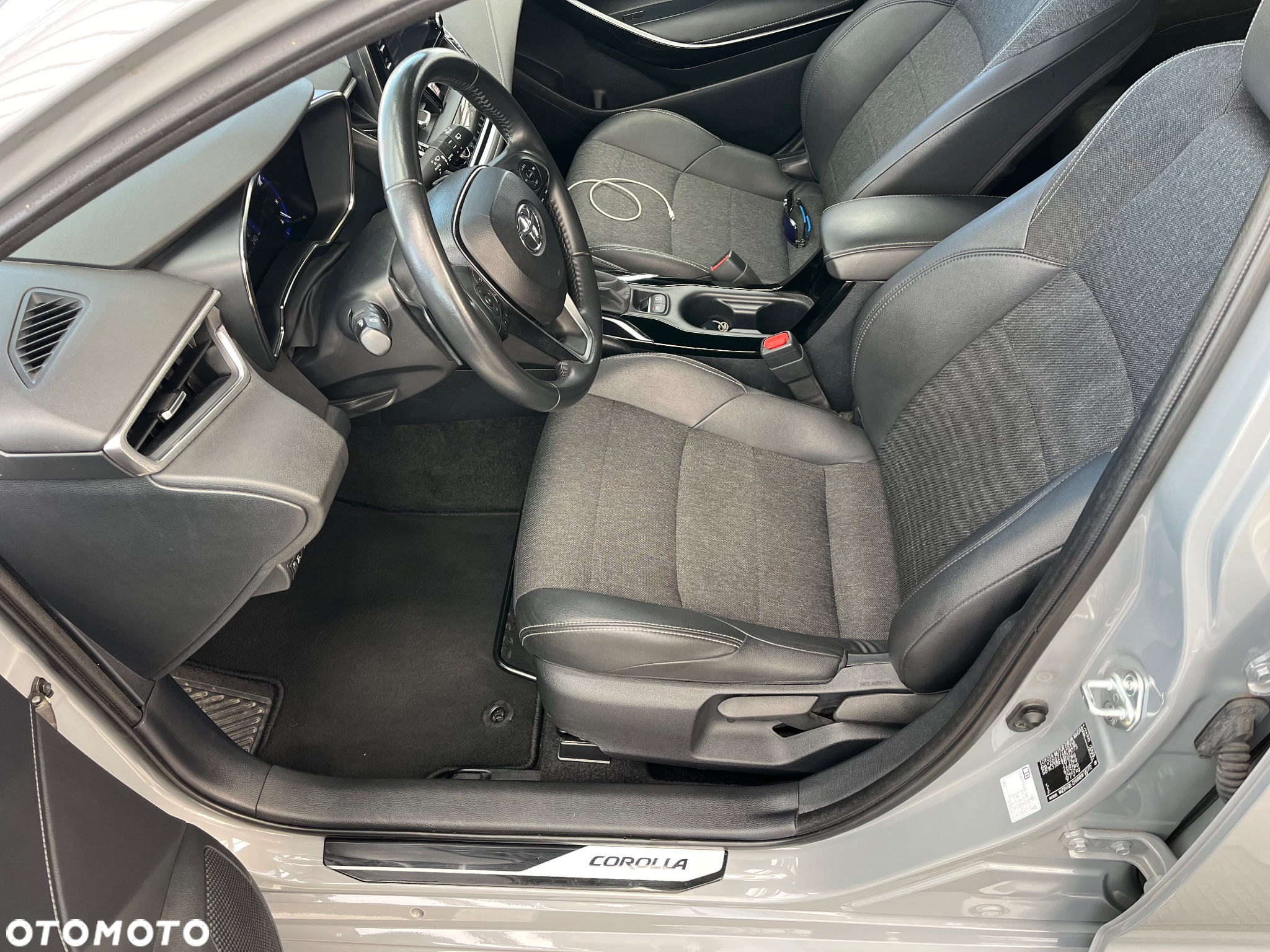 Toyota Corolla 2.0 Hybrid Comfort - 26
