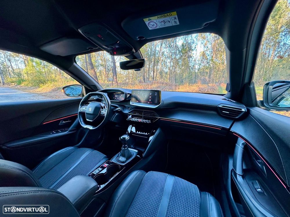 Peugeot 2008 1.2 PureTech GT - 25