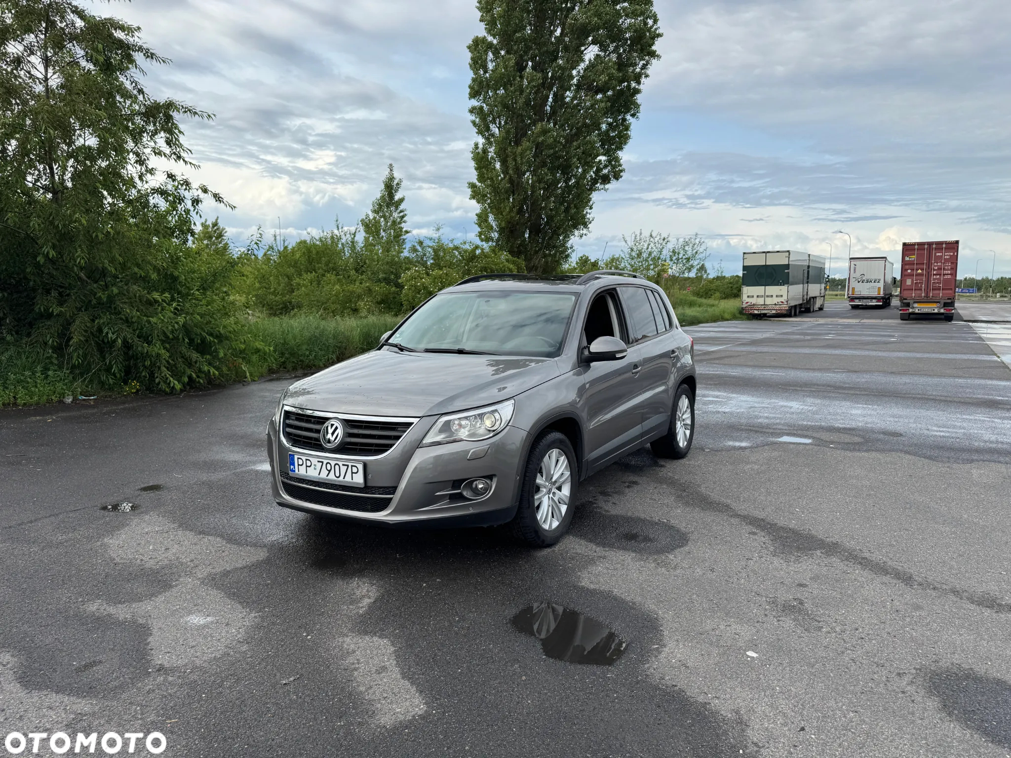 Volkswagen Tiguan - 2