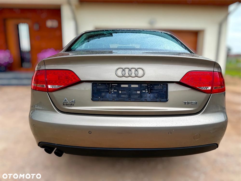 Audi A4 Limousine - 6