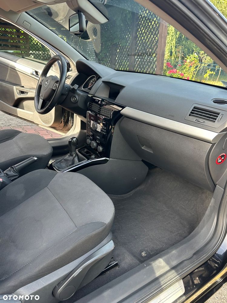 Opel Astra 1.6 Edition 111 Jahre - 7