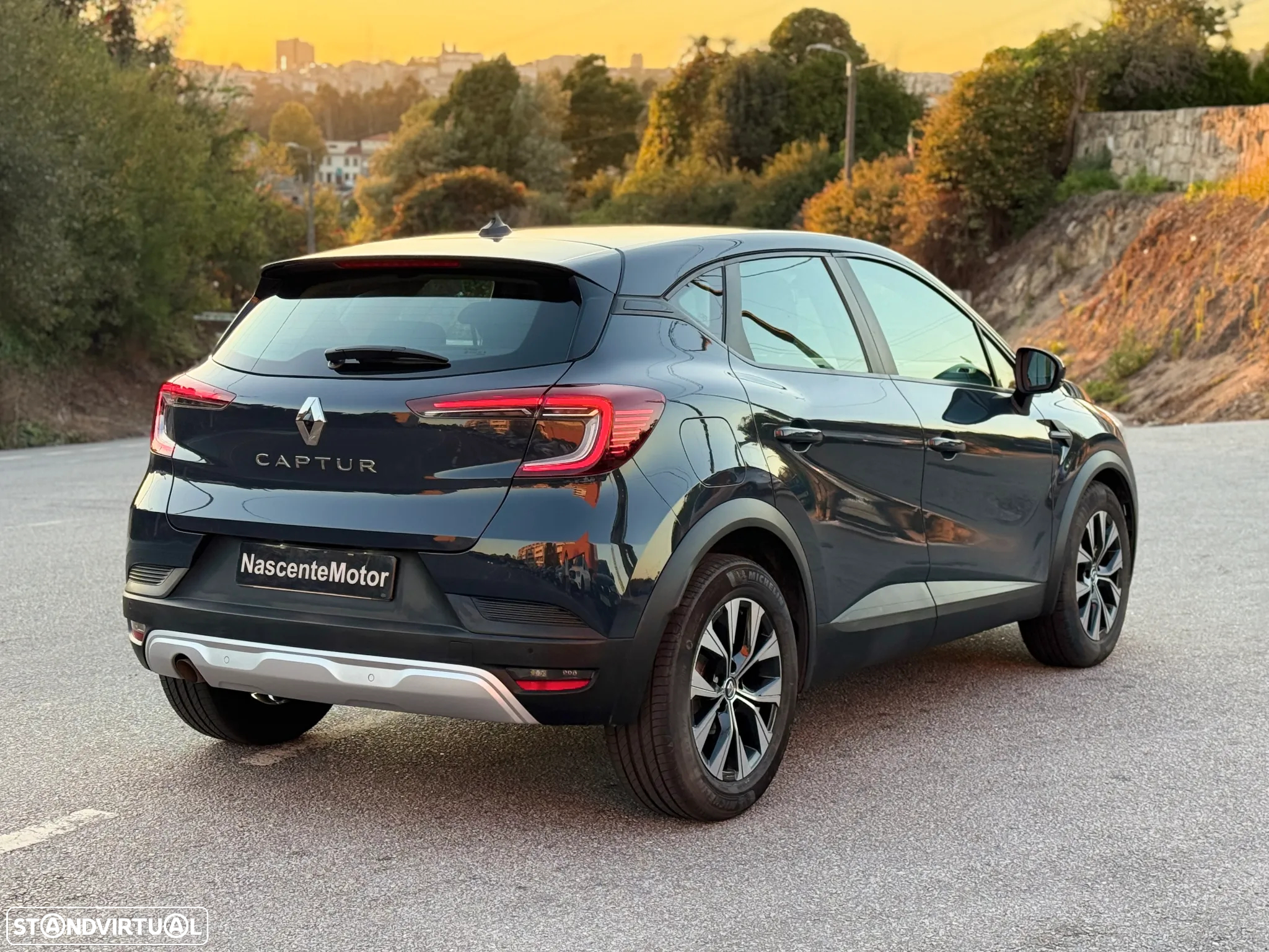 Renault Captur 1.0 TCe Exclusive - 16