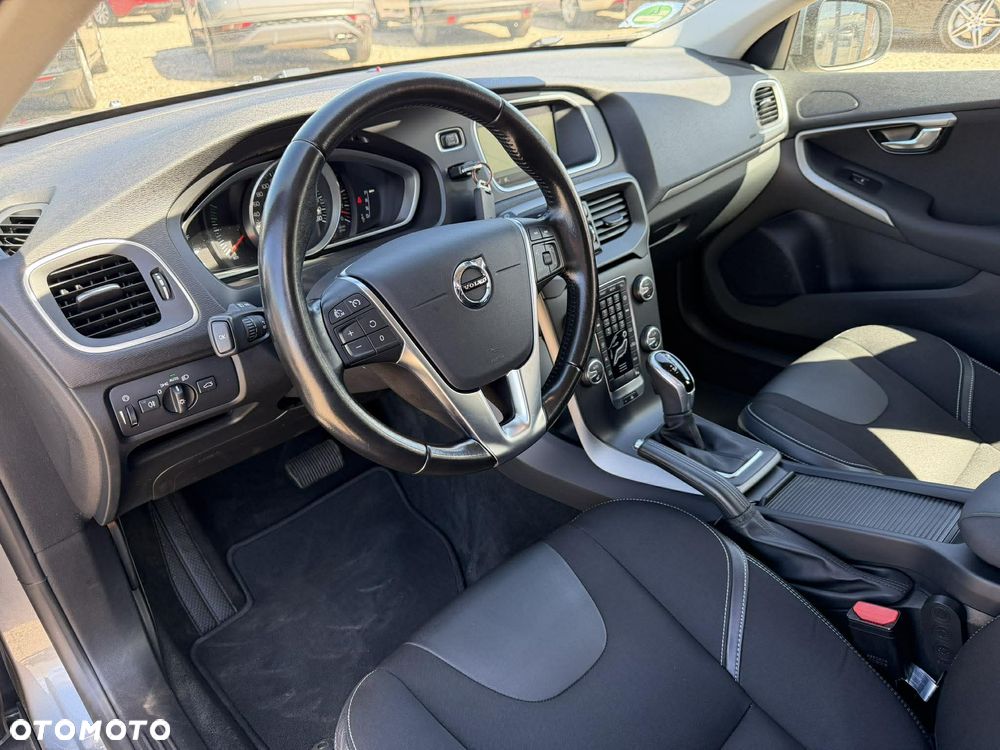 Volvo V40 D3 Geartronic - 24