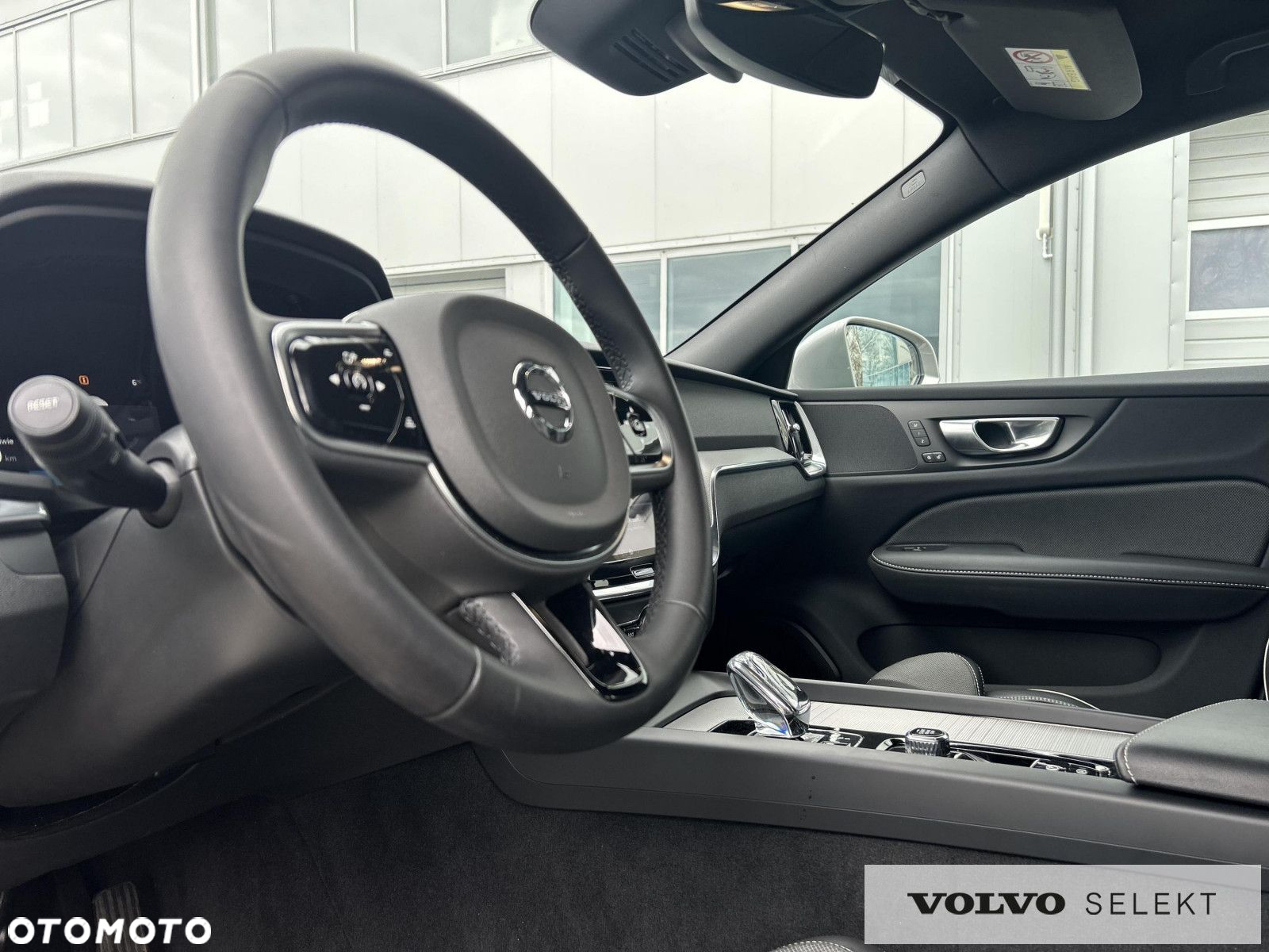 Volvo V60 Cross Country - 10