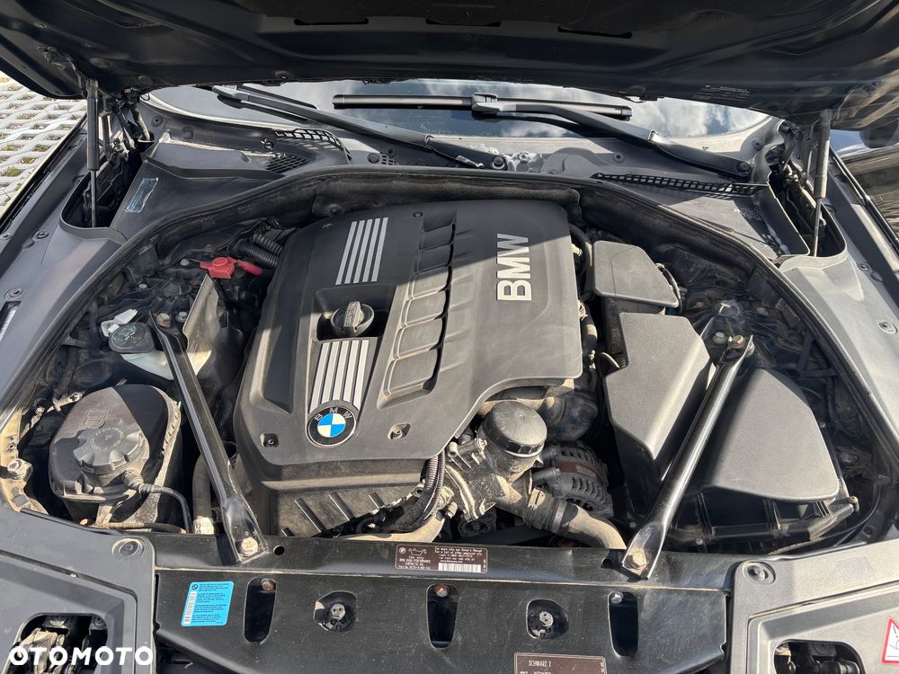 BMW Seria 5 528i - 9