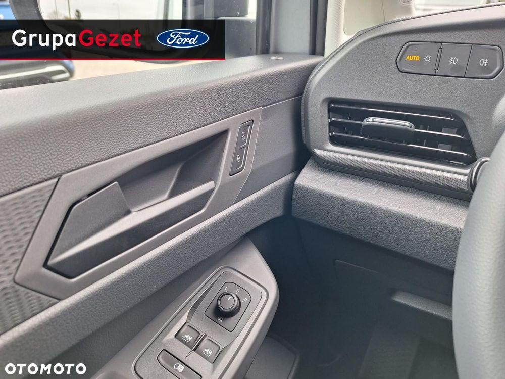 Ford Transit Connect - 10