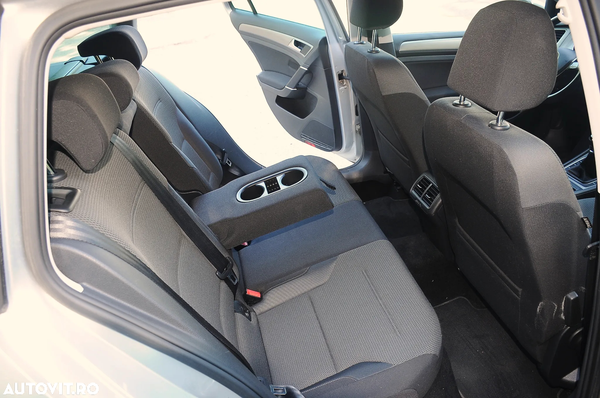 Volkswagen Golf 2.0 TDI Highline - 14