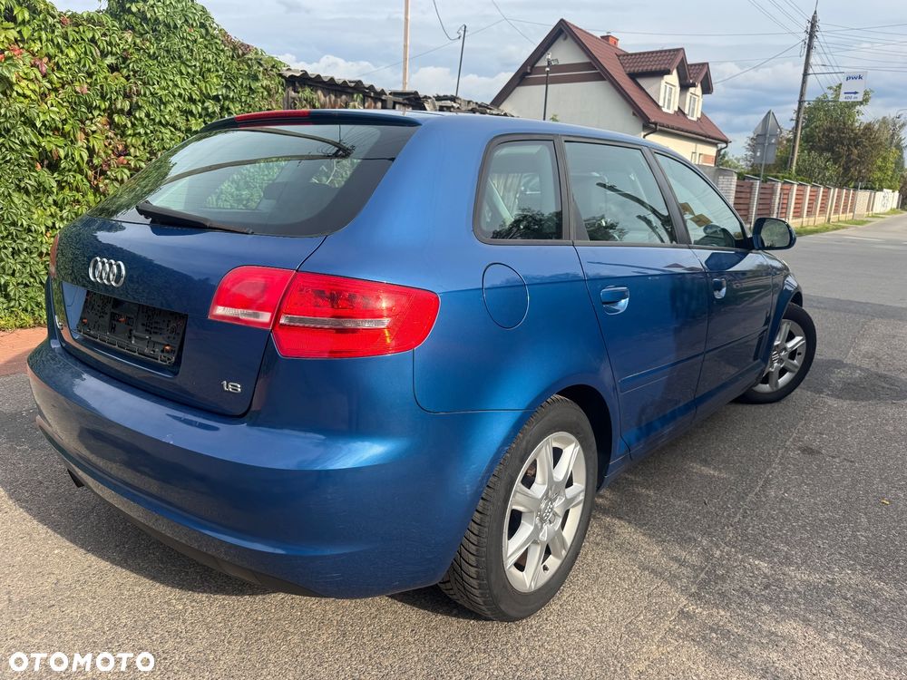 Audi A3 Sportback 1.6 Ambition - 4