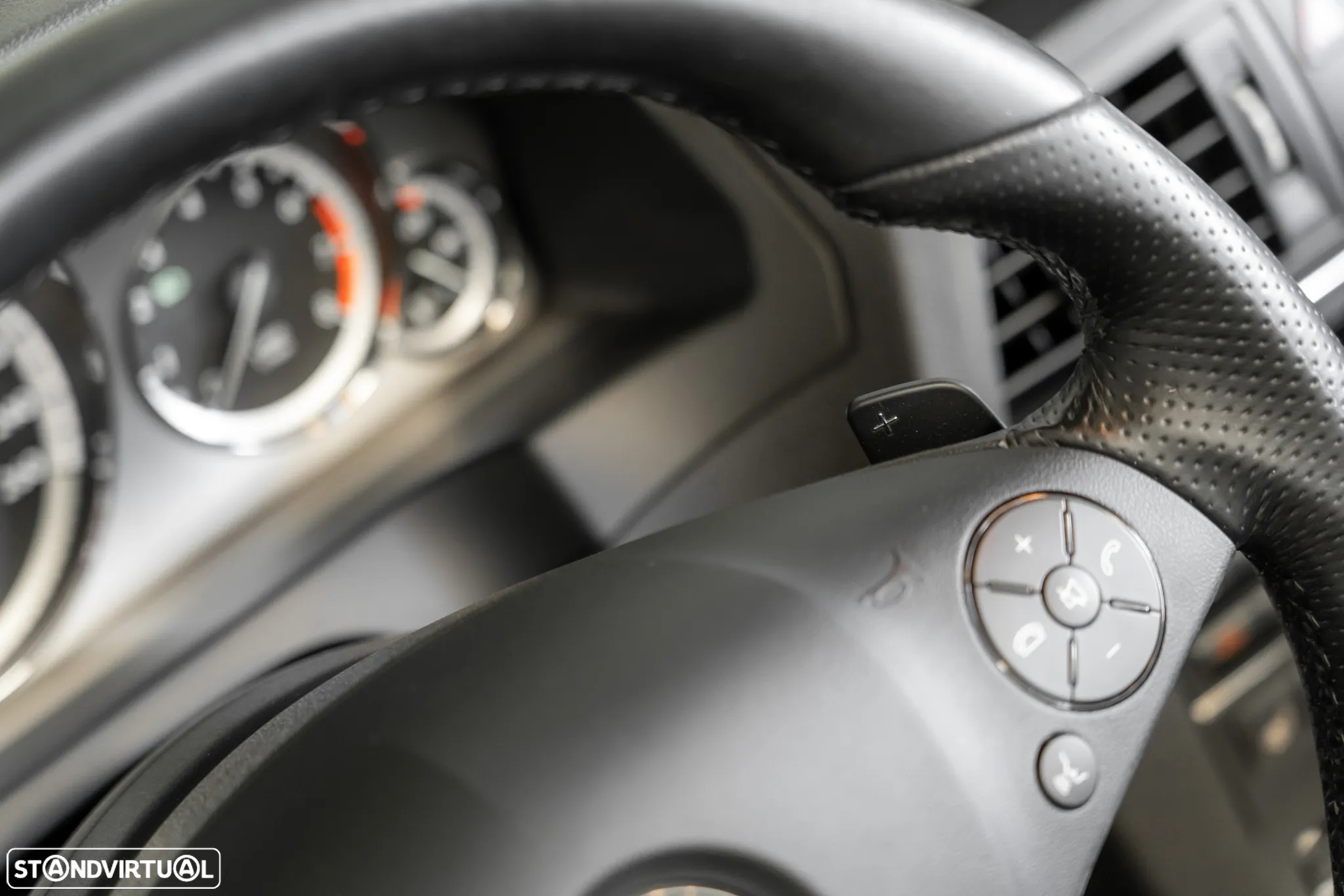 Mercedes-Benz E 250 CGi Avantgarde BlueEfficiency Auto - 15