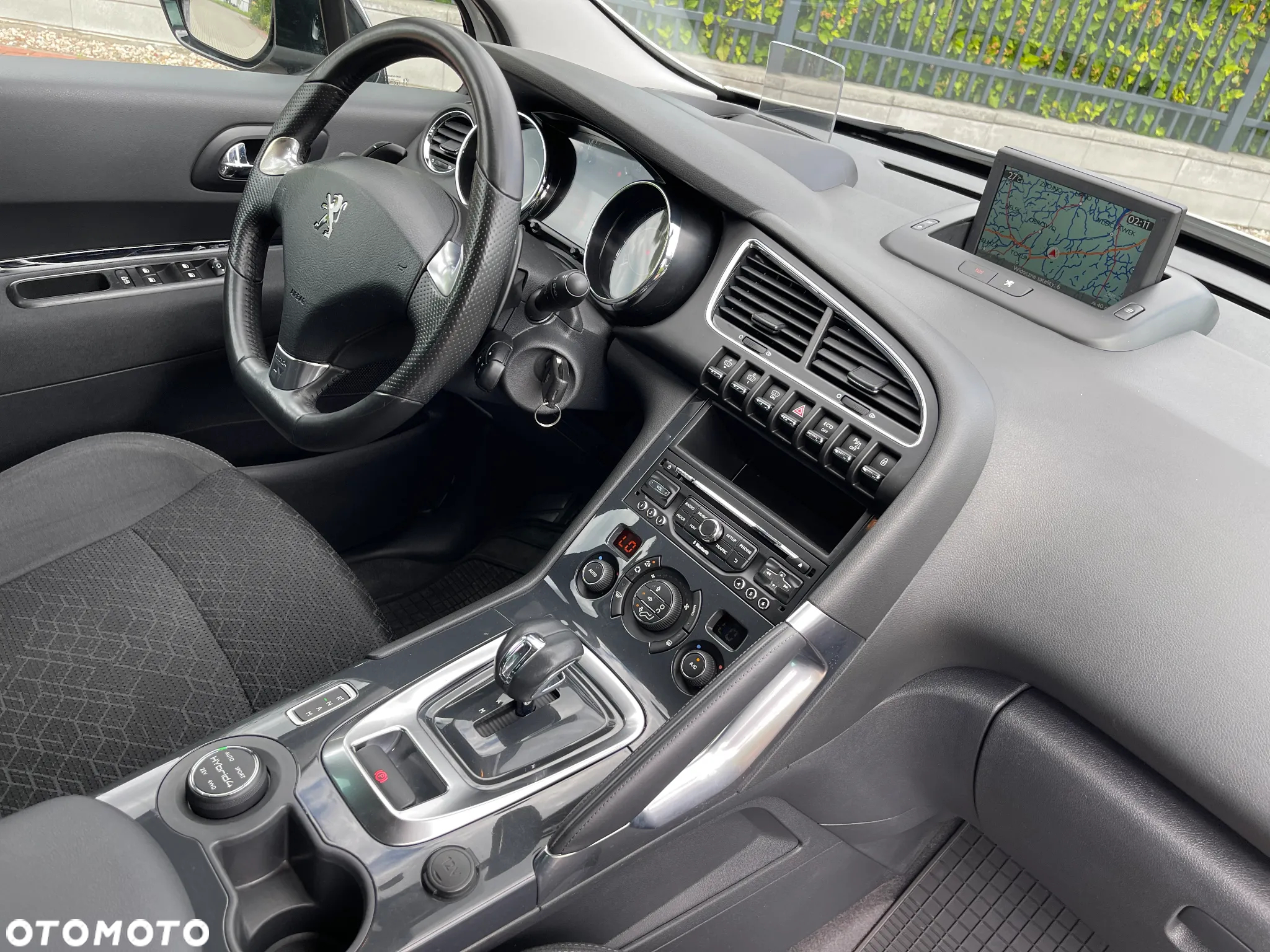 Peugeot 3008 Hybrid4 - 19