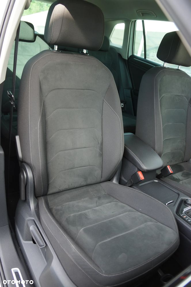 Volkswagen Tiguan 2.0 TDI SCR 4MOTION (BlueMotion Techn.) DSG Highline - 26