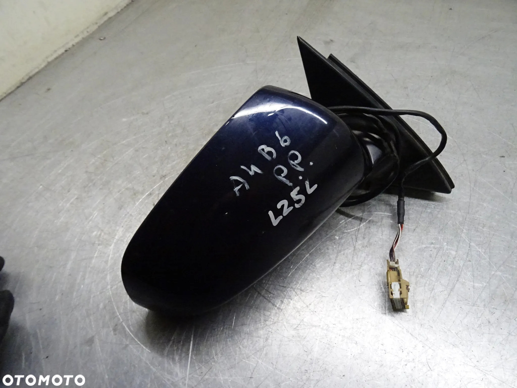 AUDI A4 B6 LUSTERKO PRAWE 5 PIN LZ5E - 3