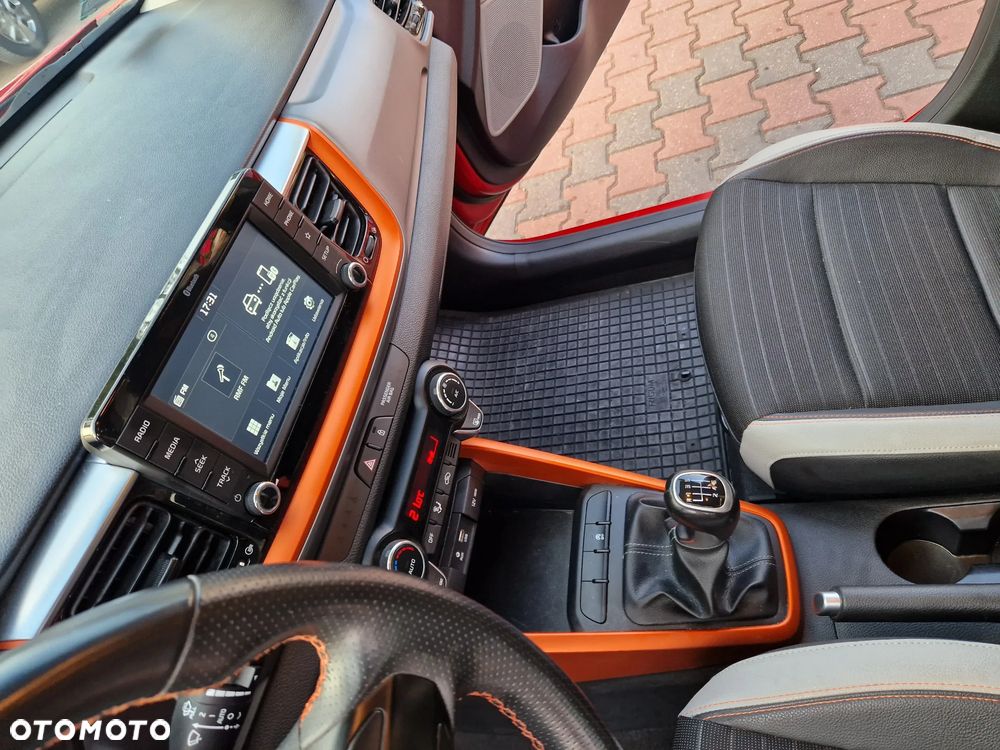 Kia Stonic 1.4 L - 20